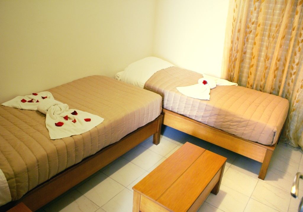 Golden Sun Aparthotel Tigkaki  Exterior photo
