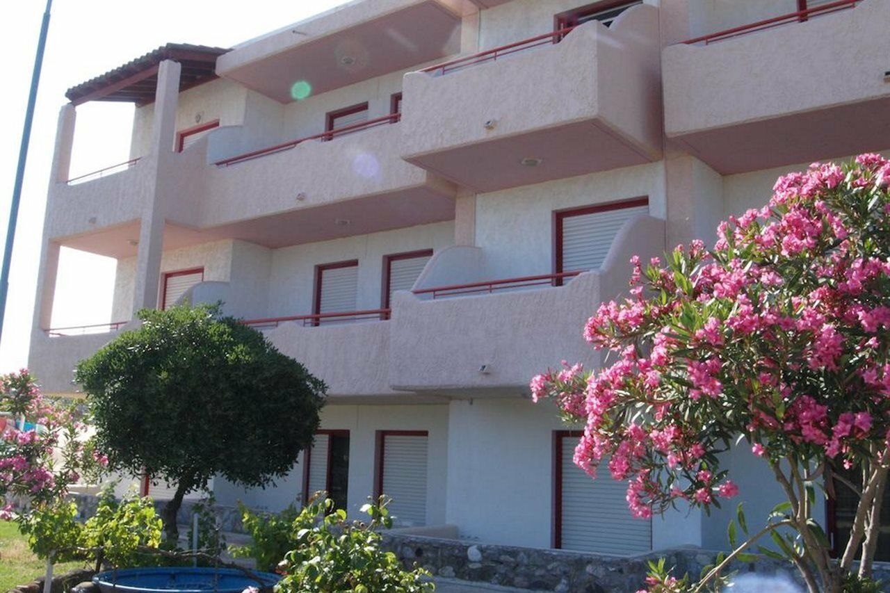 Golden Sun Aparthotel Tigkaki  Exterior photo
